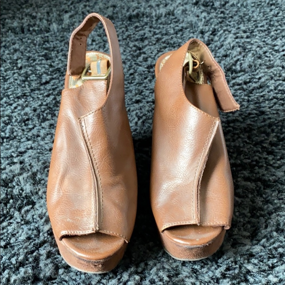 Brown Wedges